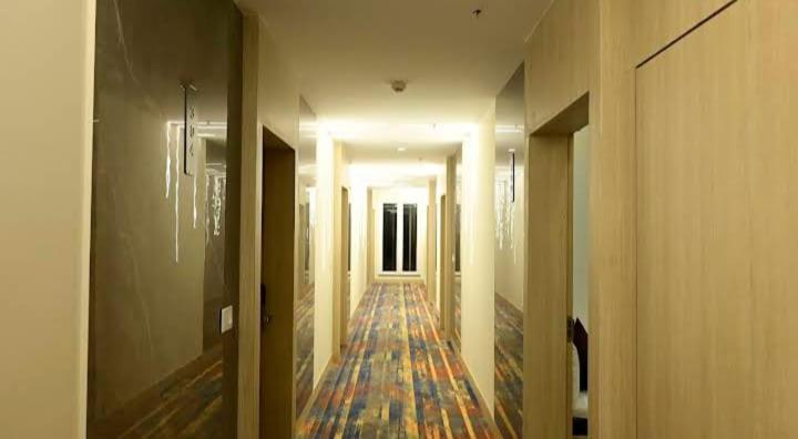 Yuvraj Palace - Housity