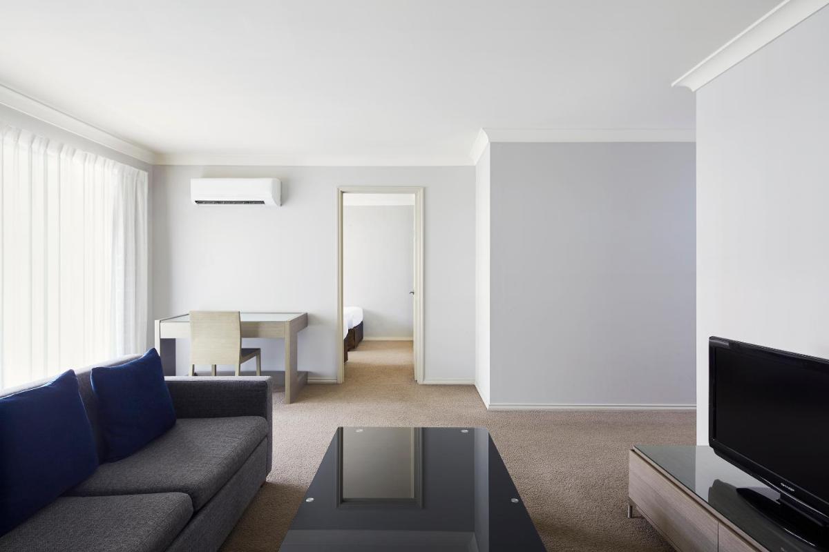 Pinnacle Apartments - Housity