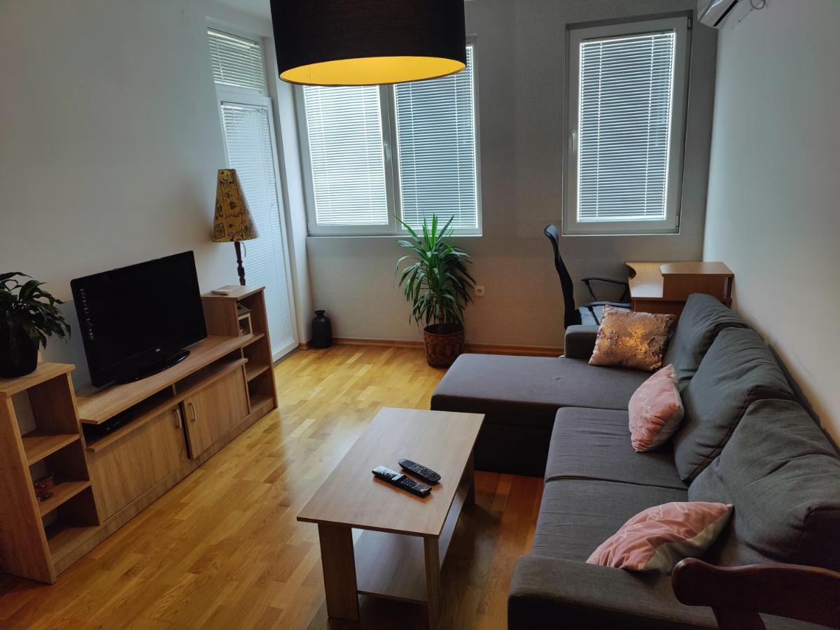 Apartman Aleksic - Housity