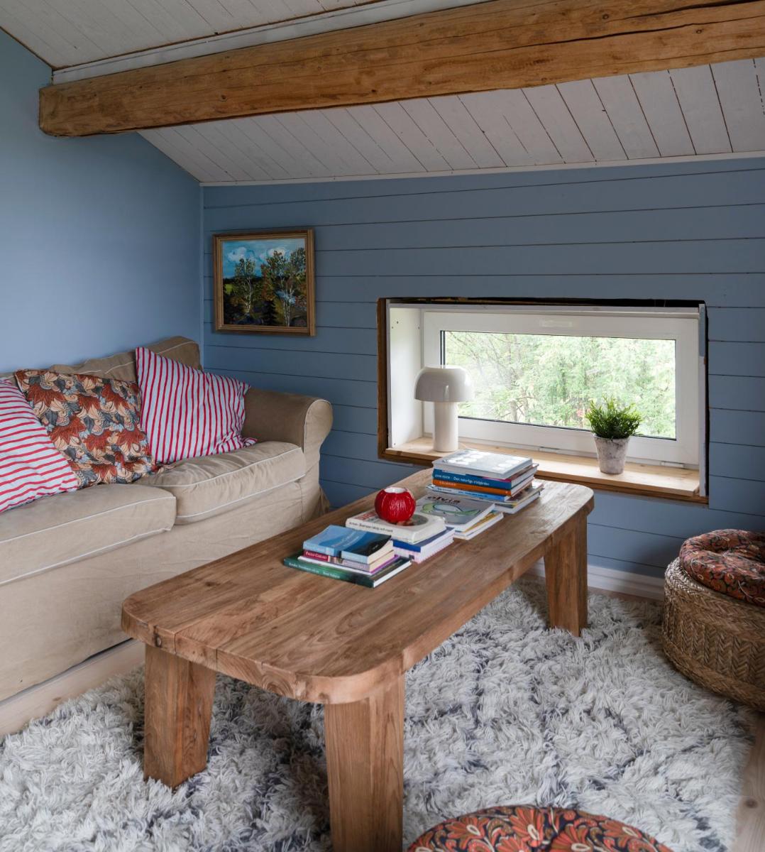 Lovely cabin with a beautiful view over Byske river - Housity