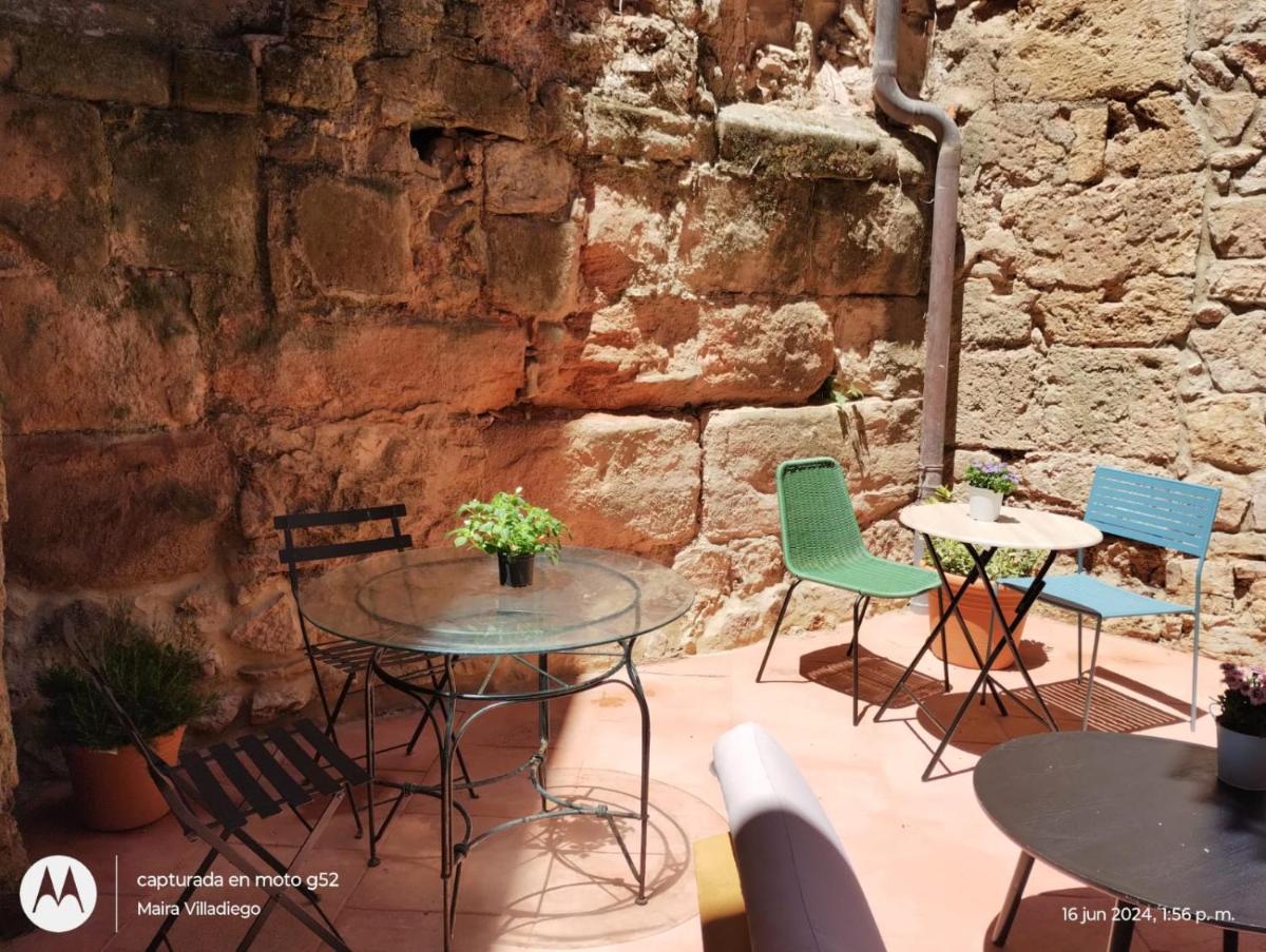 Hotel LASCASAS& ARTE - Housity