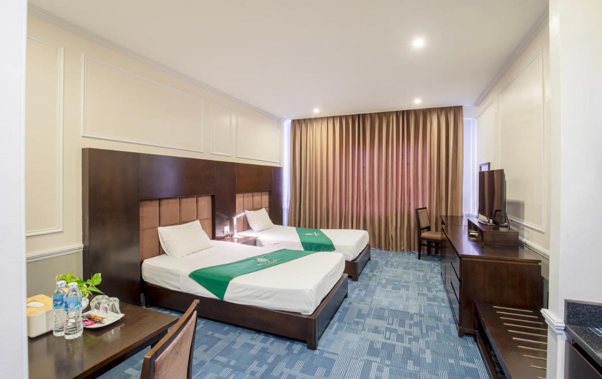 MAY PLAZA HOTEL - Housity