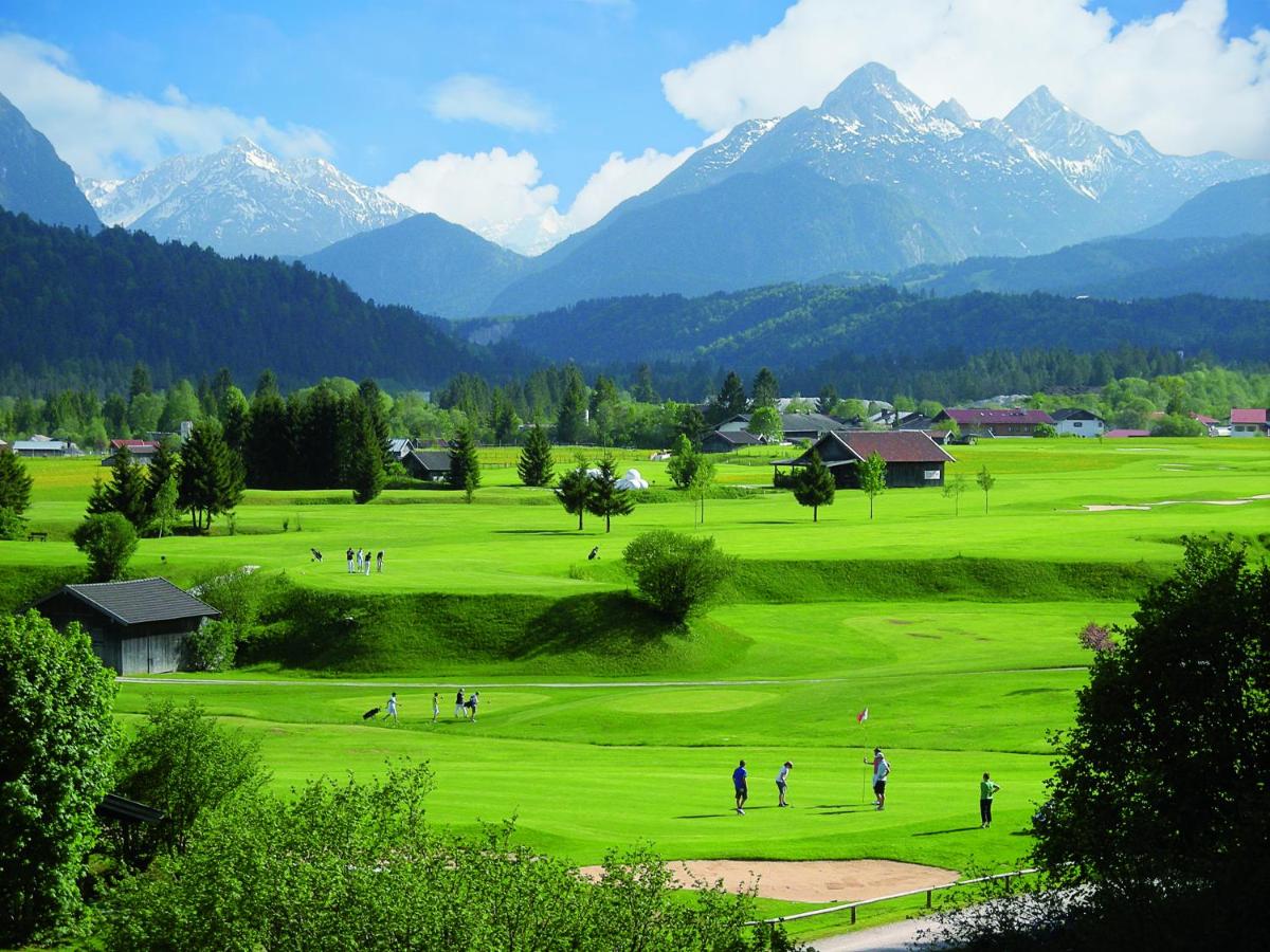 Alpenjuwel Parkhotel Wallgau 4 Sterne Superior Genusshotel mit Spa feinster Kulinarik & Golf Ihr Rückzugsort inmitten der Alpen mit Tradition und Eleganz - Housity