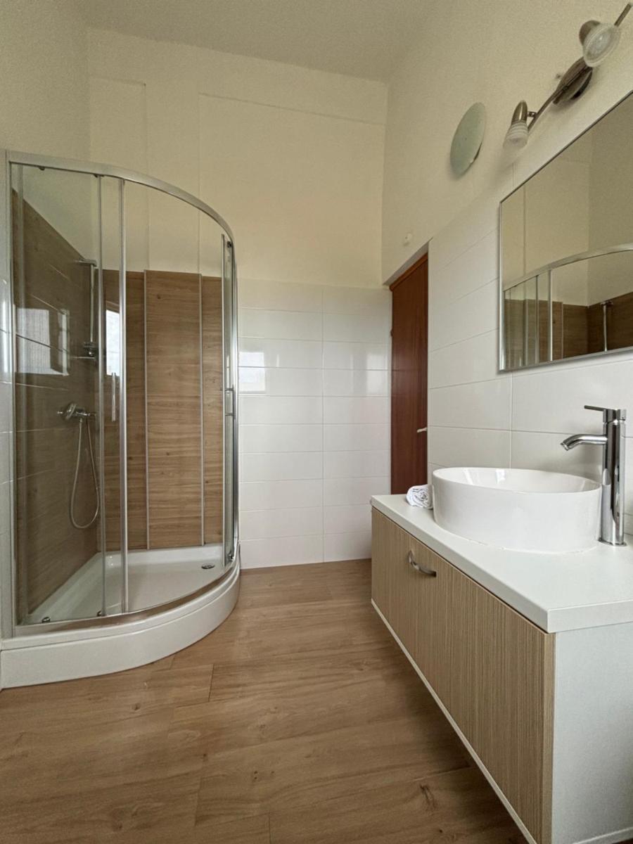 Apartments Lolo - Housity