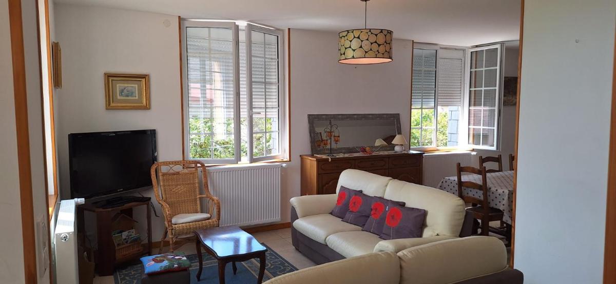 Le Gite des Deux Lacs Settons - Housity