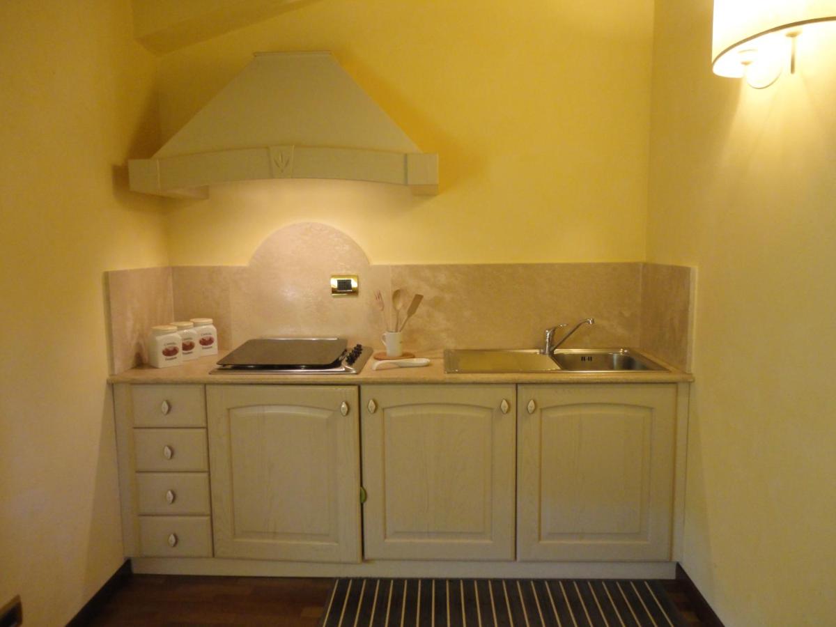 Castello Izzalini Todi Resort - Housity