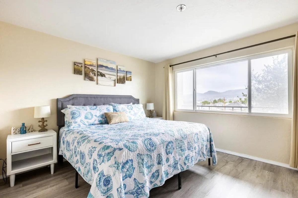 Suitetrails - Oceanfront Condo at Seaside Beach Club Unit 306