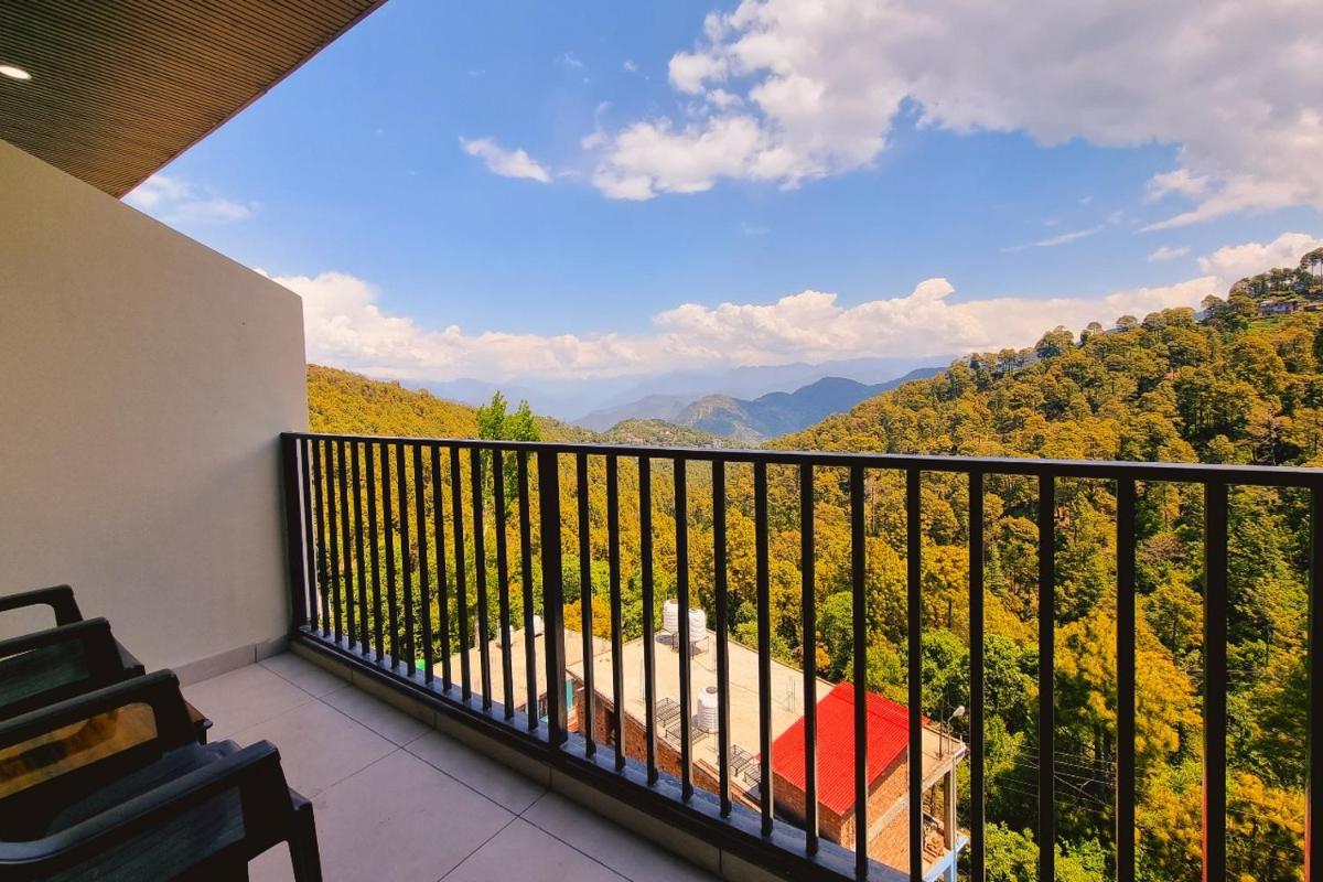 Hotel Pines And Peeks By Tws Hotels - Housity