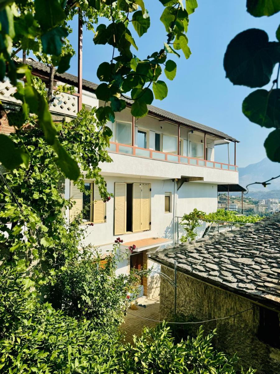 Guesthouse Shtino - Housity
