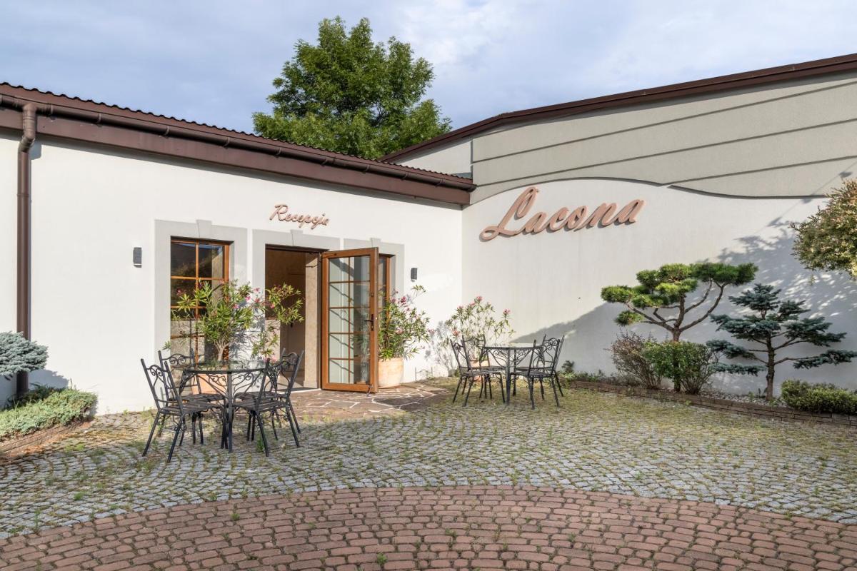 Lacona - Housity