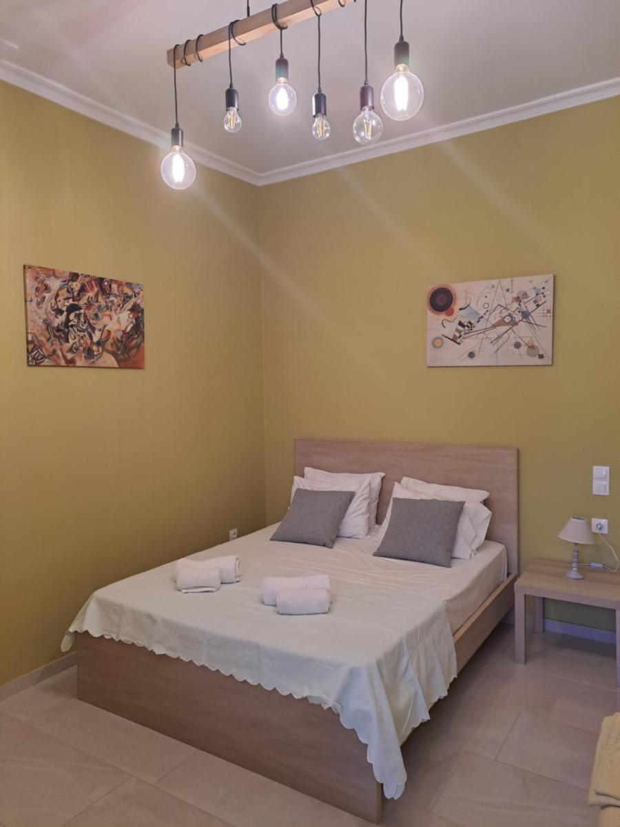 Vicky's place,near Athens airport - Housity