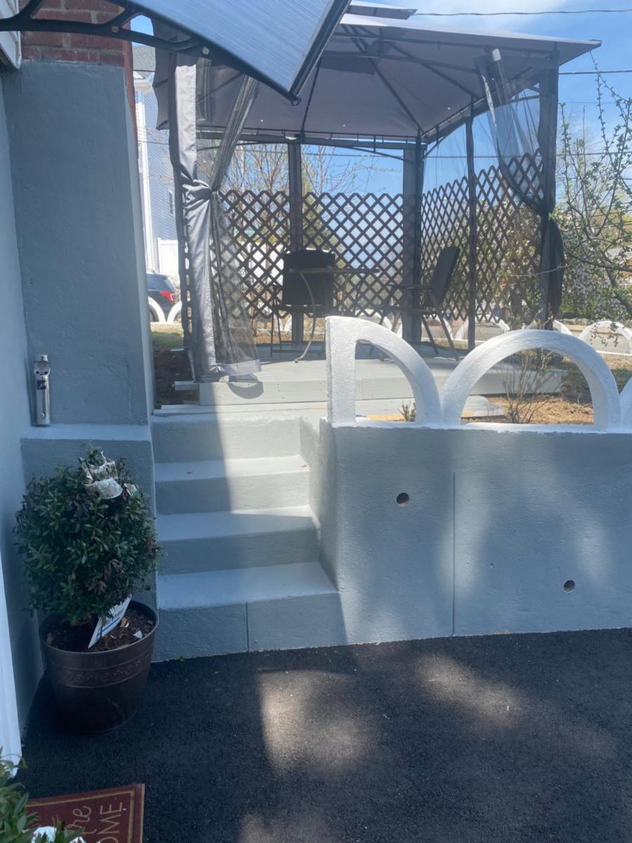 Comfy and Chic Boston Apartment! Free Parking - Housity