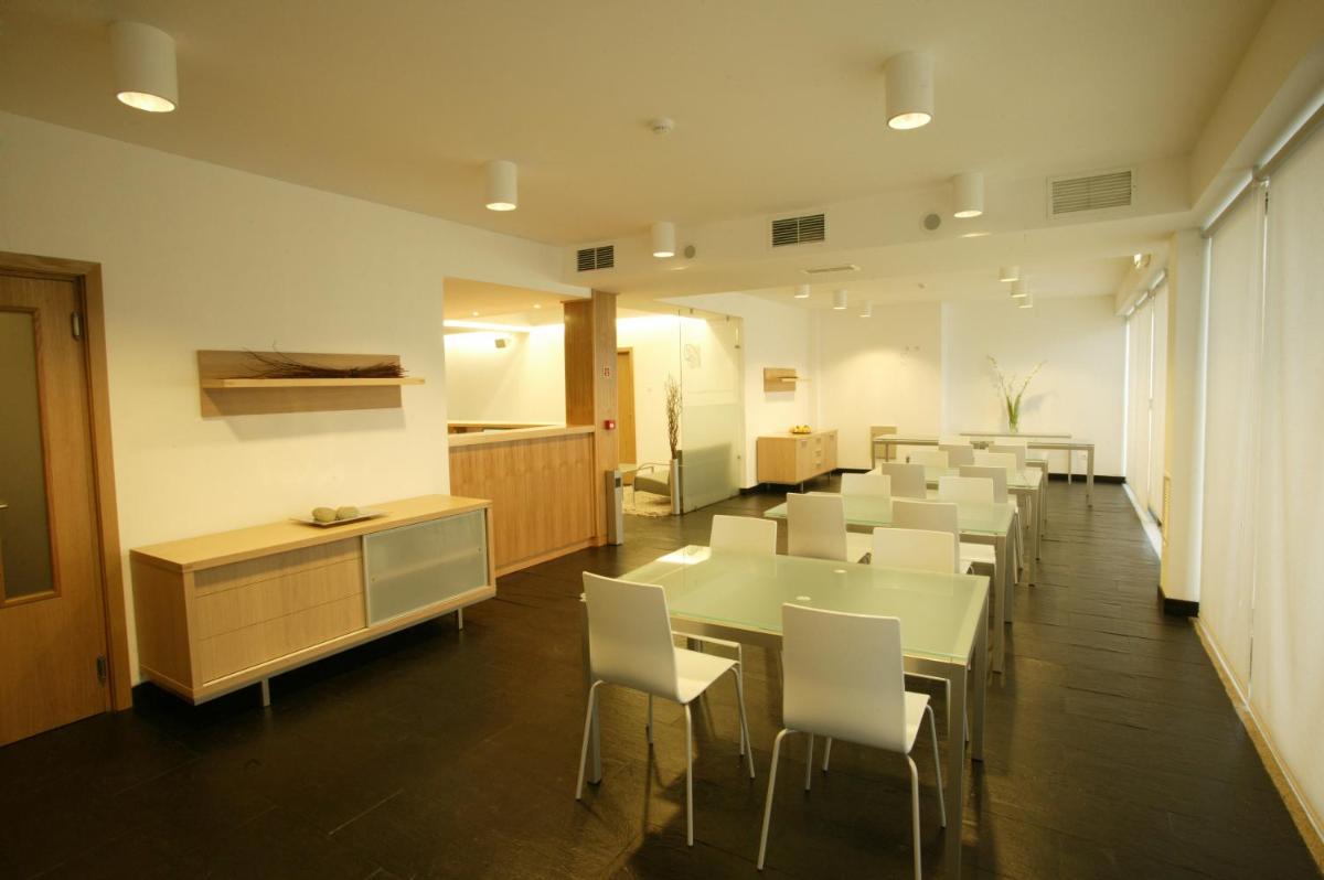 Hotel Jose Alberto - Housity