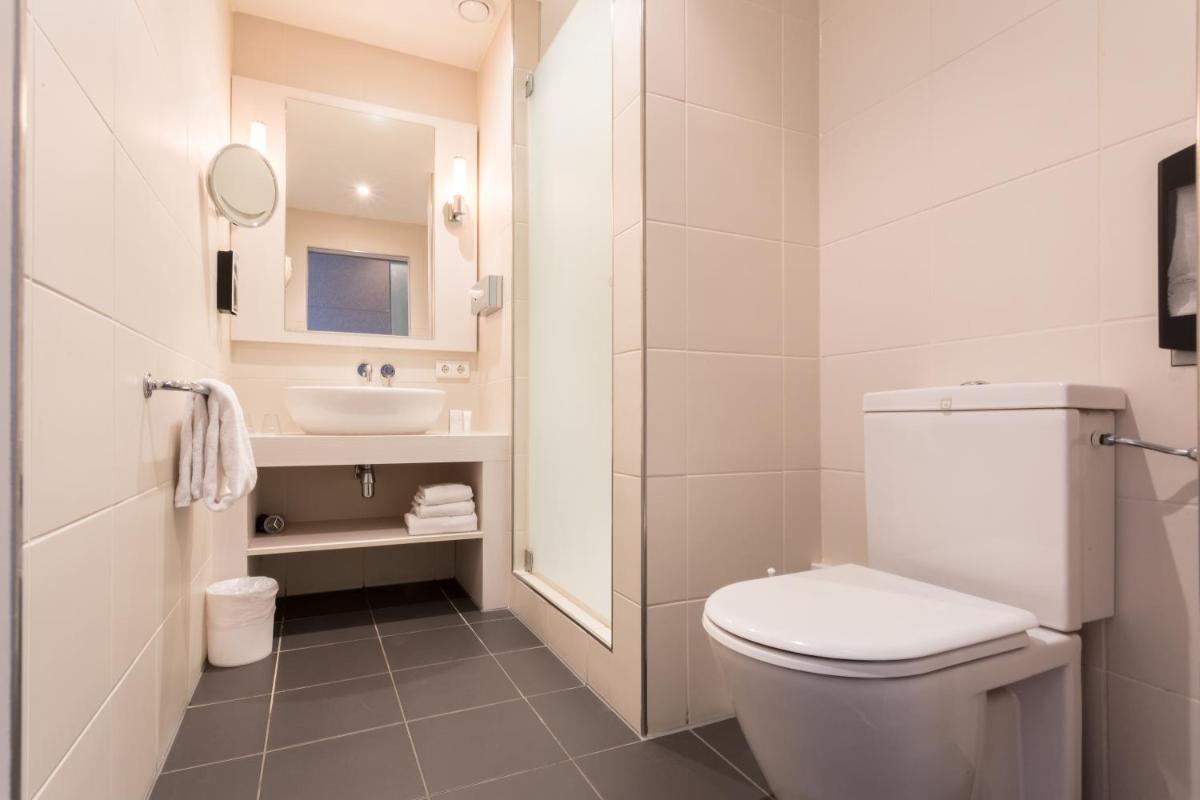 Strandhotel Westduin - Housity