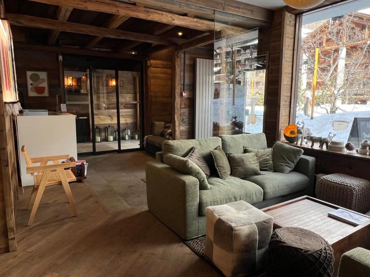 Everest Hotel - Housity