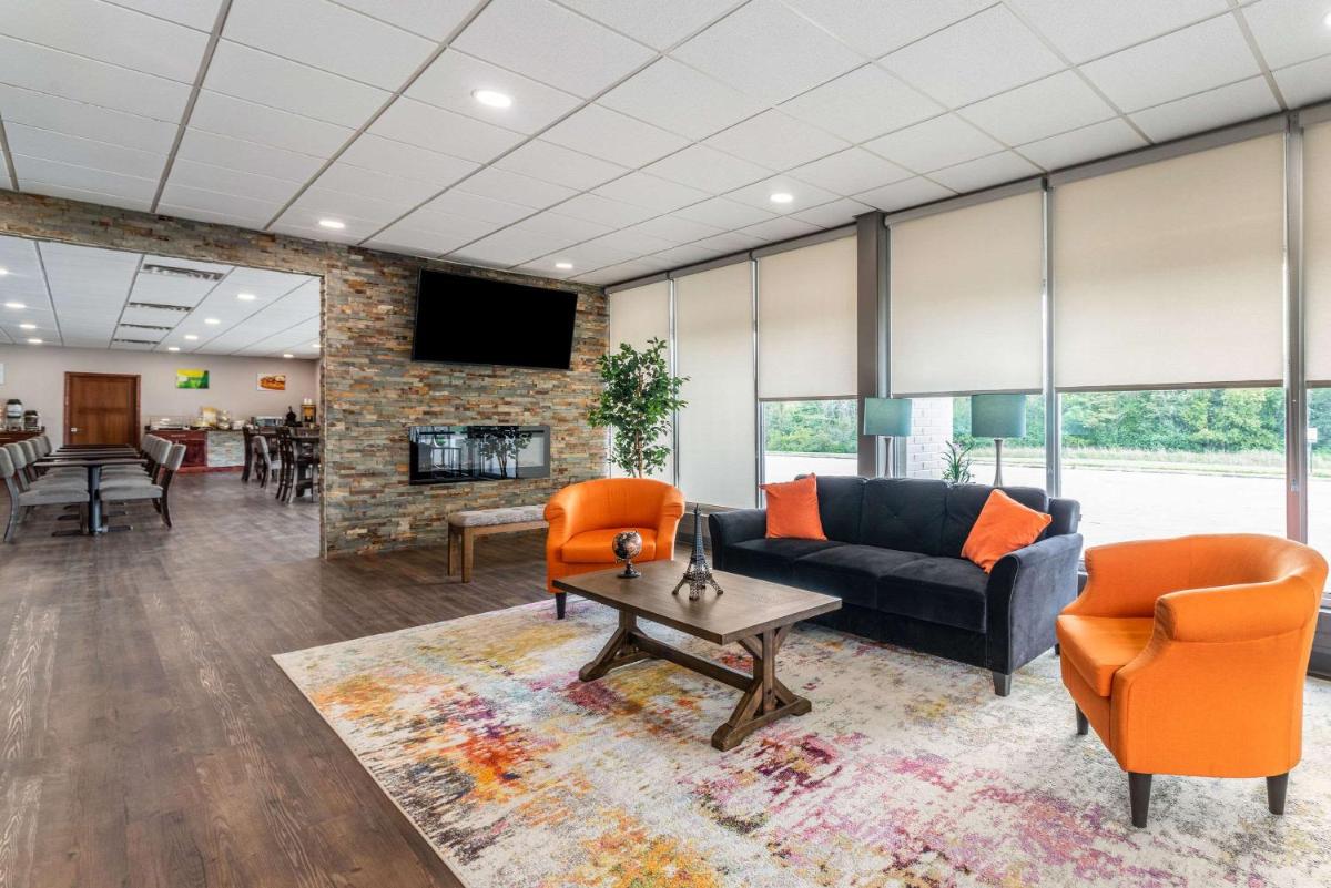 Quality Inn & Suites Vandalia near I-70 and Hwy 51 - Housity