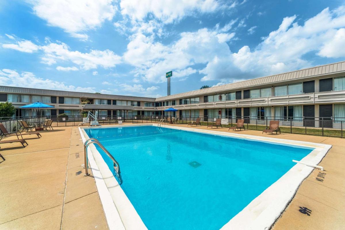 Quality Inn & Suites Vandalia near I-70 and Hwy 51 - Housity