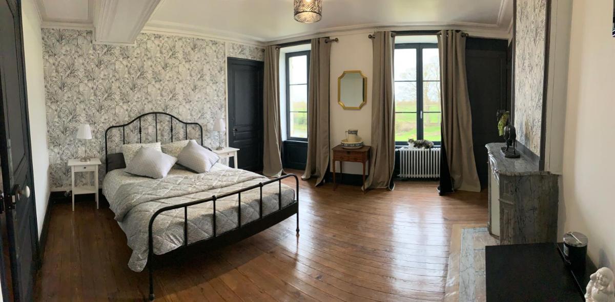CHÂTEAU DE FRANQUETOT & D Day Collins Museum - Housity