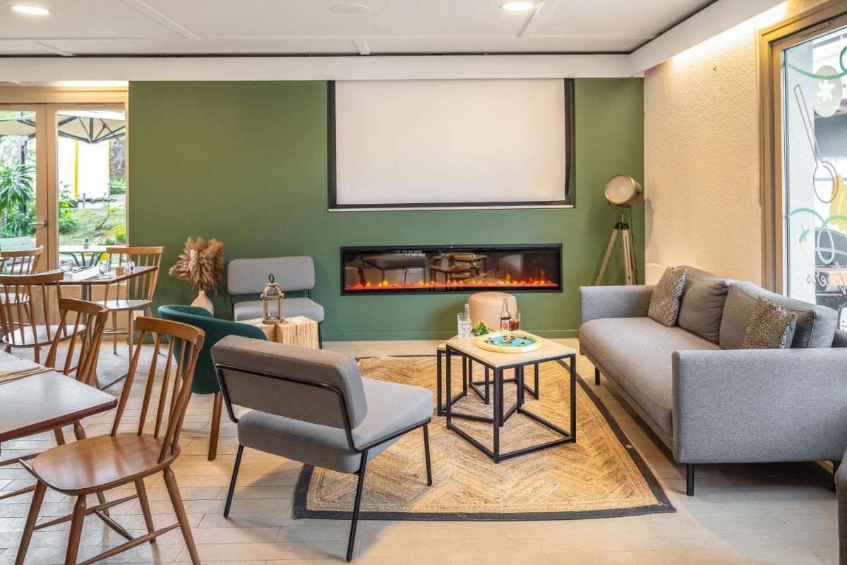 Campanile Nature - Taverny - Housity