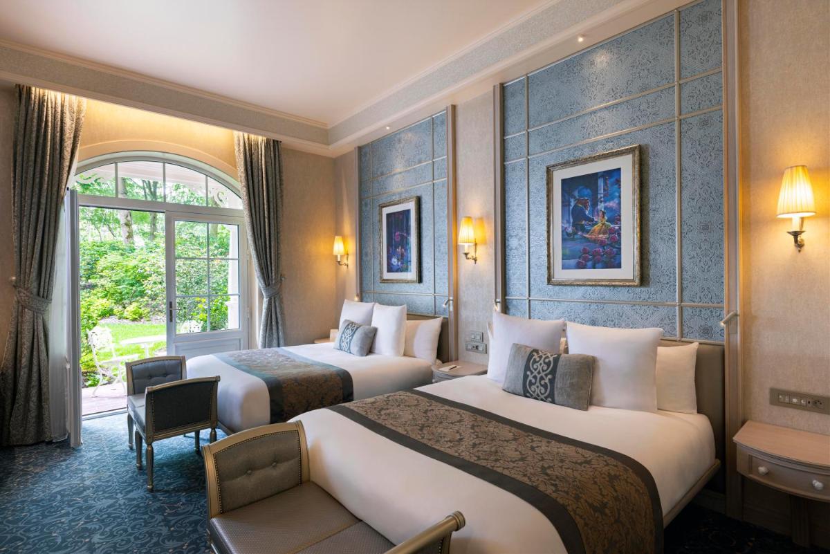 Disneyland® Hotel - Housity