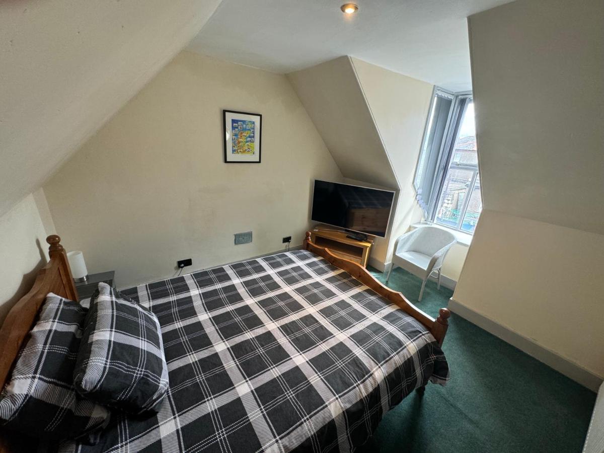 The Annex Keith Self Catering WiFi Private Parking bkng - Housity