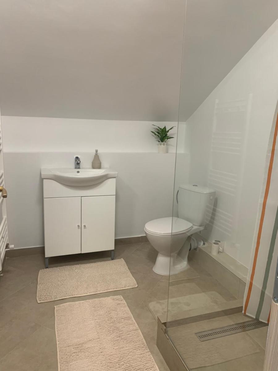 Casa din Vale - Housity