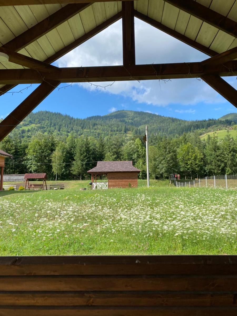 Затишний будиночок біля річки - Housity