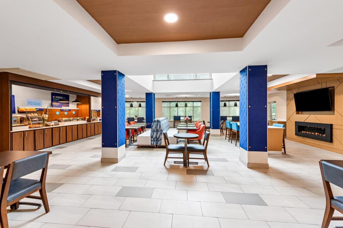 Holiday Inn Express & Suites Sylva / Dillsboro, an IHG Hotel - Housity