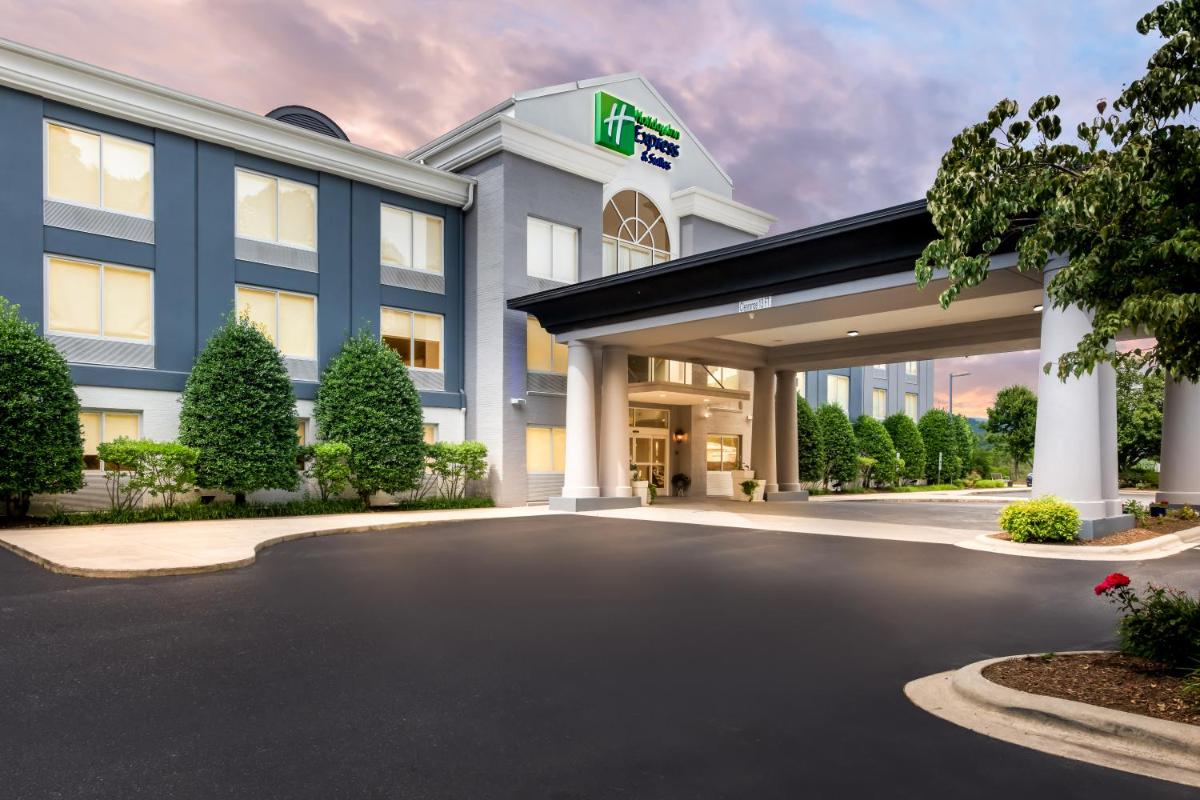 Holiday Inn Express & Suites Sylva / Dillsboro, an IHG Hotel - Housity