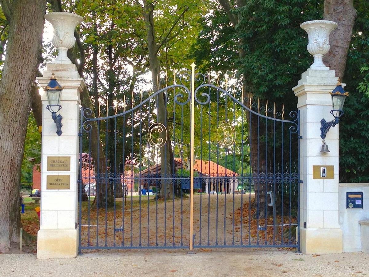 Chateau de Bellevue B&B et Appartements avec Piscine saisonal chauffée et Chambres partout climatisées - Housity