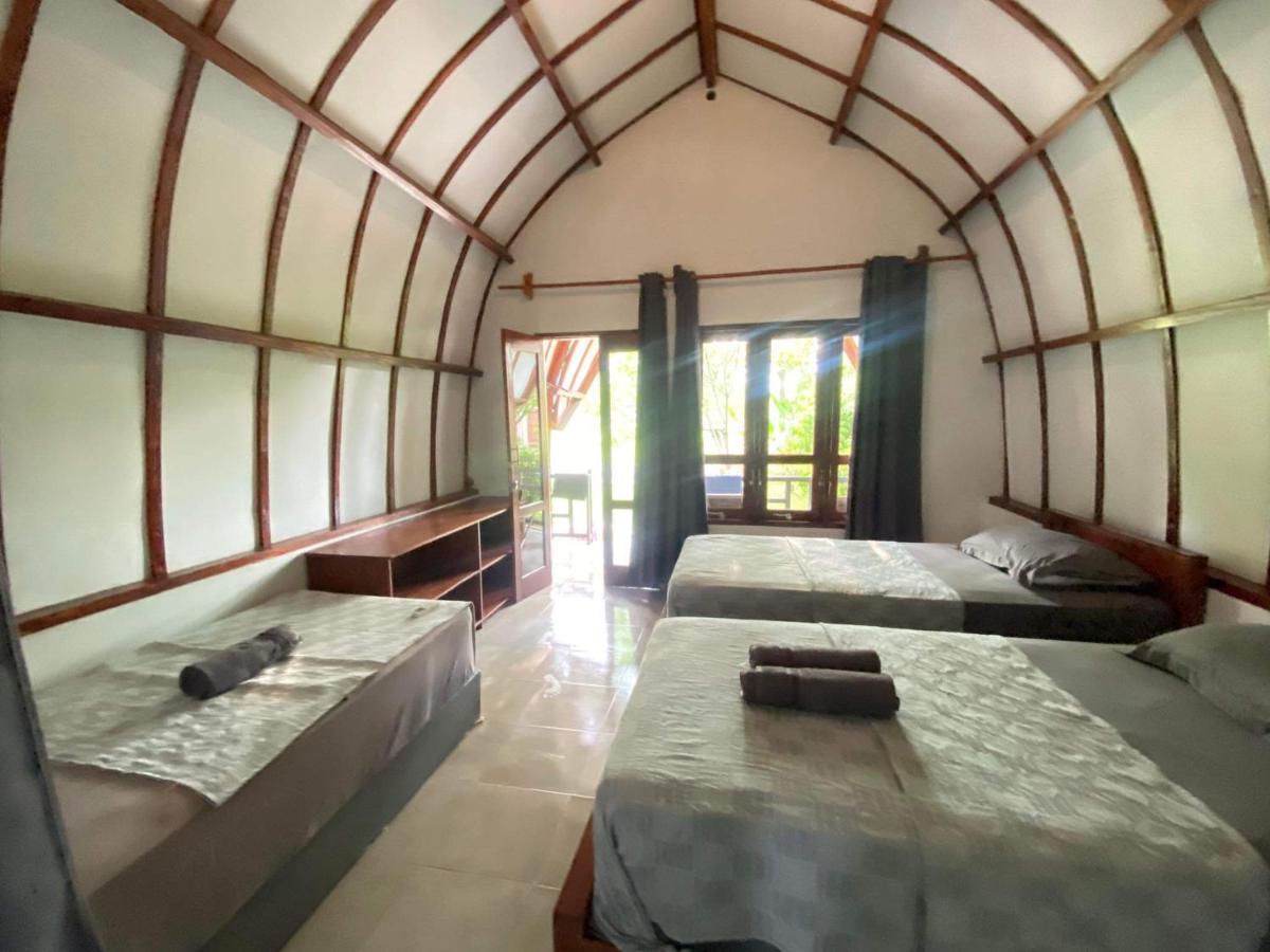 Gino's Place - Bungalows and Restaurant - Housity