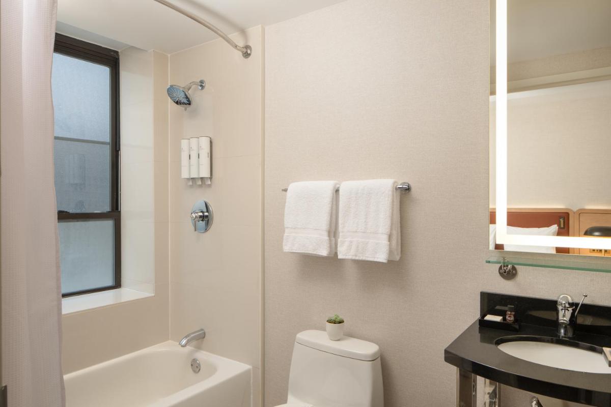 Aura Hotel Times Square Newly Renovated - Housity