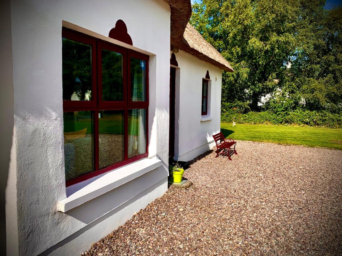 Cottage 33 Old Killarney Village Killarney - Housity