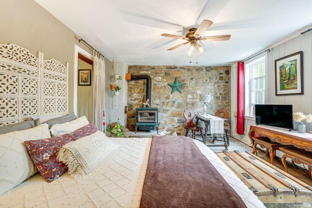 Charming Getaway Less Than 1 Mi to Downtown Lambertville! - Housity