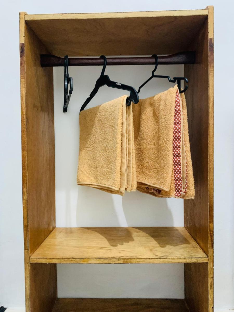 Queen's Room Rental 2 - Housity