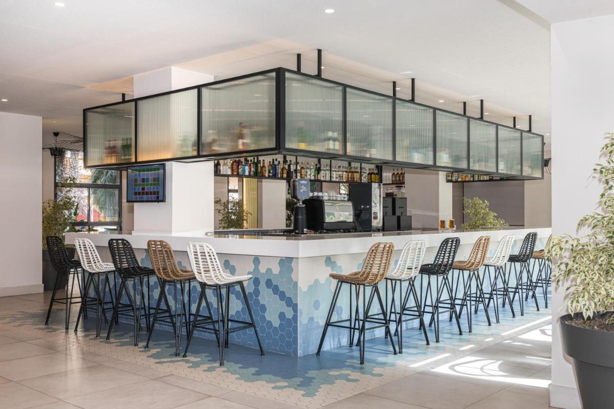 Un restaurante o sitio para comer en Eurosalou & Spa
