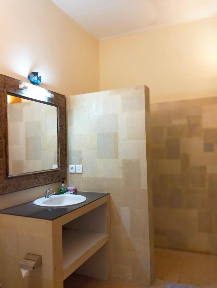 Kaia Lovina Guest House - Housity