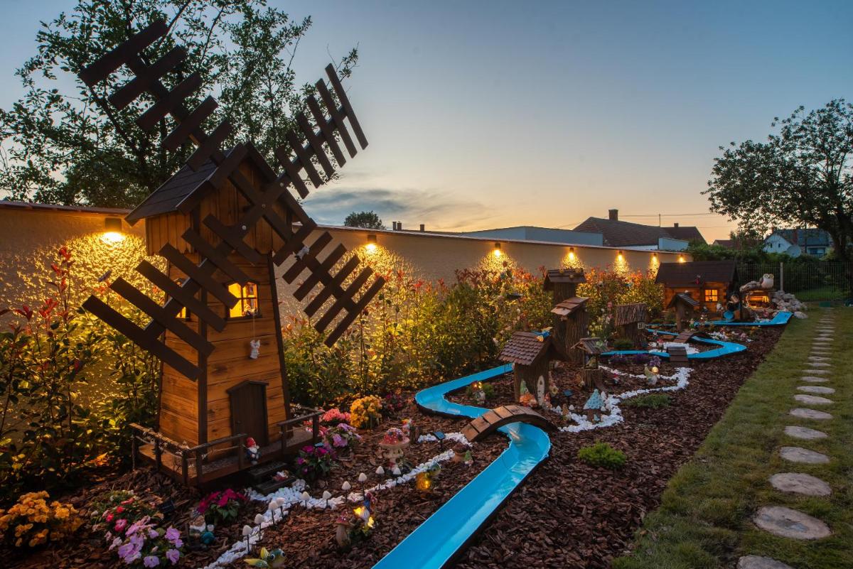 Suitetrails - Holdvirág Hotel