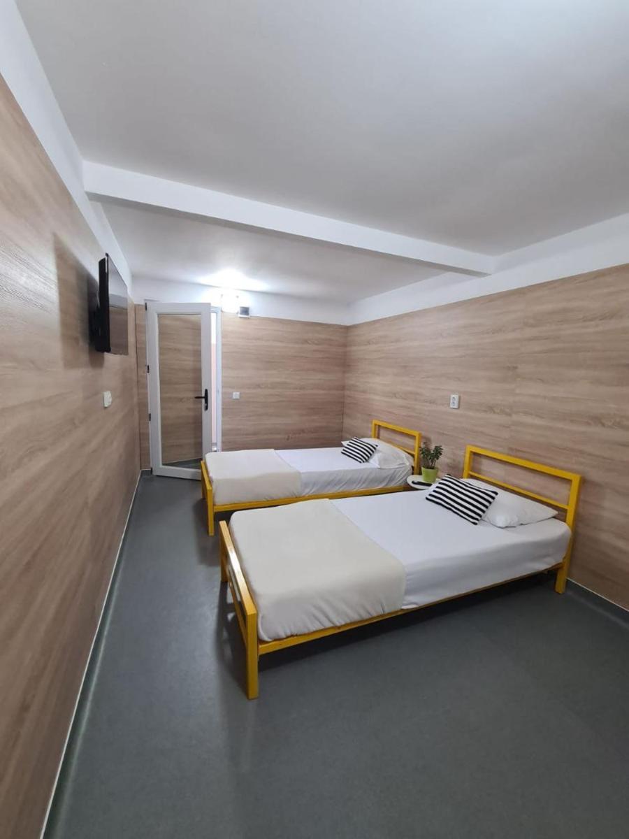 Suitetrails - Industrial Hostel