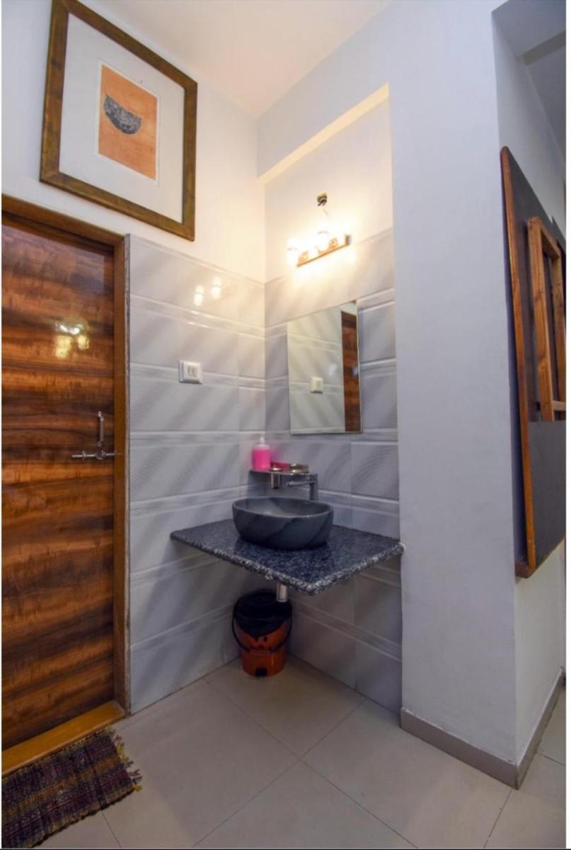 Suitetrails - LAUGHTELL VILLA 4bhk PRIVATE SWIMMING POOL