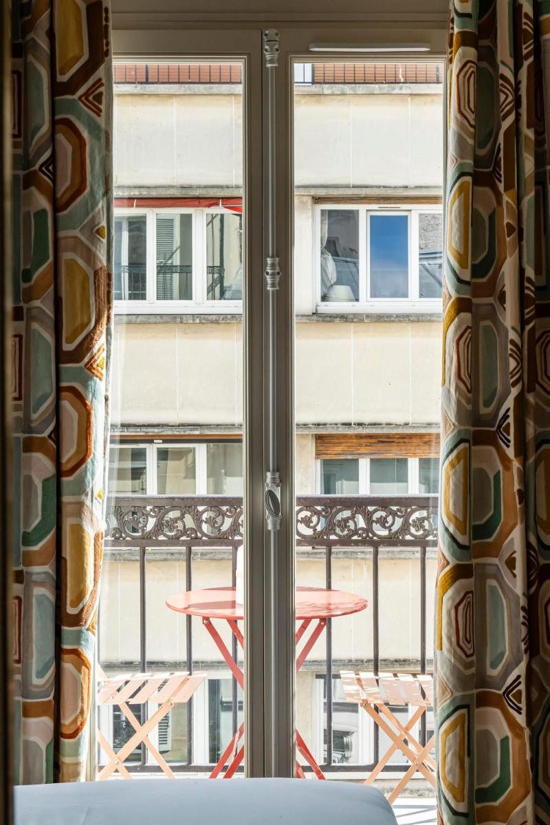 Balcon ou terrasse dans l'établissement Hôtel Hiro Paris