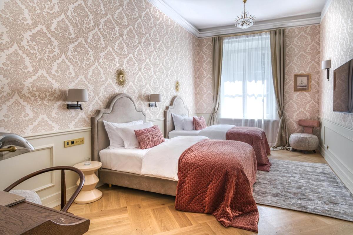 Hotel Unicus Palace Old Town - Destigo Hotels - Housity