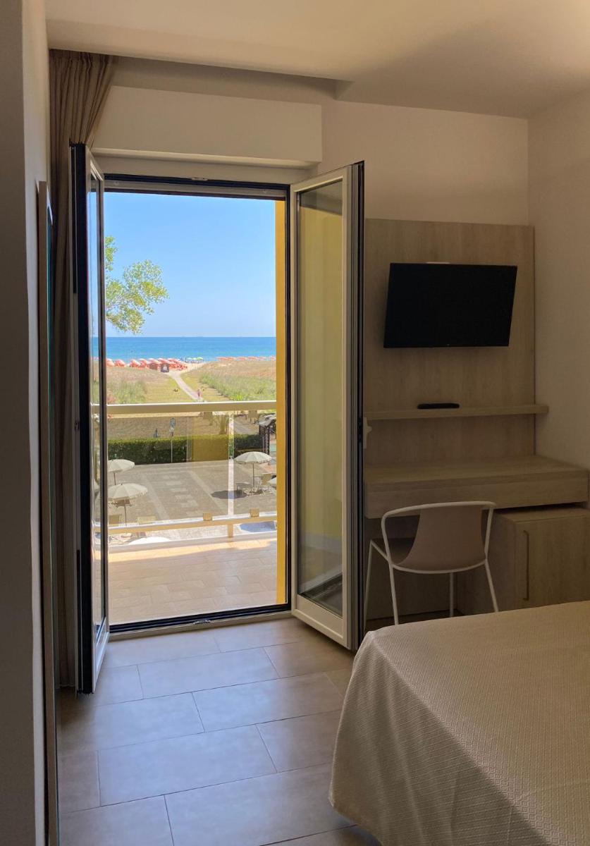 Hotel Vittoria - Housity