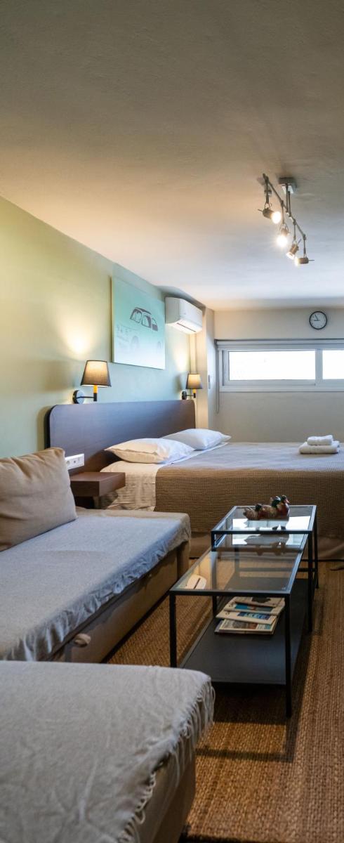 Pol's studio, Kalamata Mediterranean Apartments - Housity