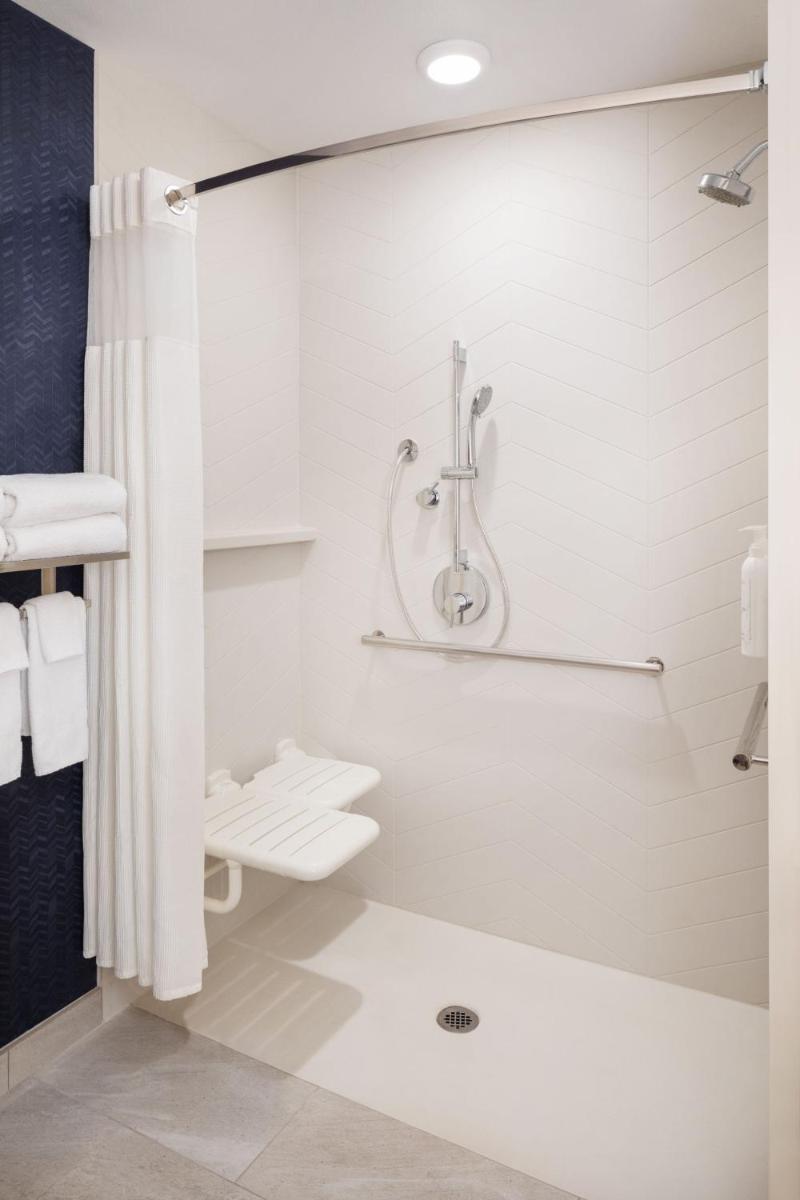 Fairfield Inn & Suites by Marriott Fresno North/Shaw Avenue - Hizvo
