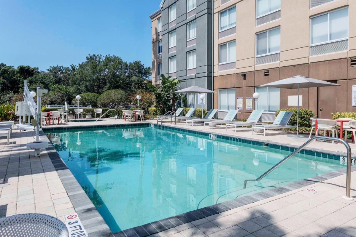 Hilton Garden Inn Sarasota-Bradenton Airport - Housity