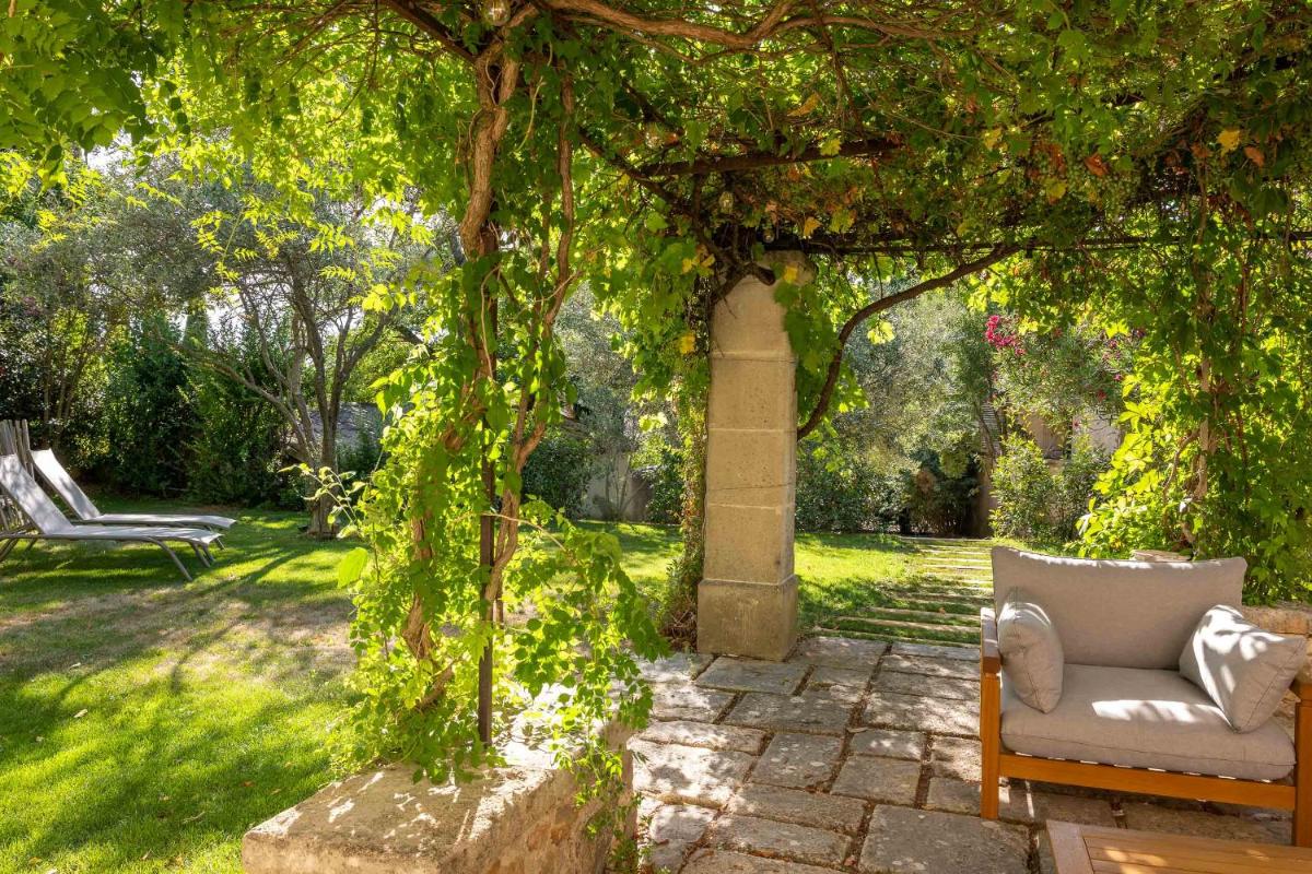 Jardin de l'établissement Hôtel - Restaurant & Spa La Magdeleine - Mathias Dandine