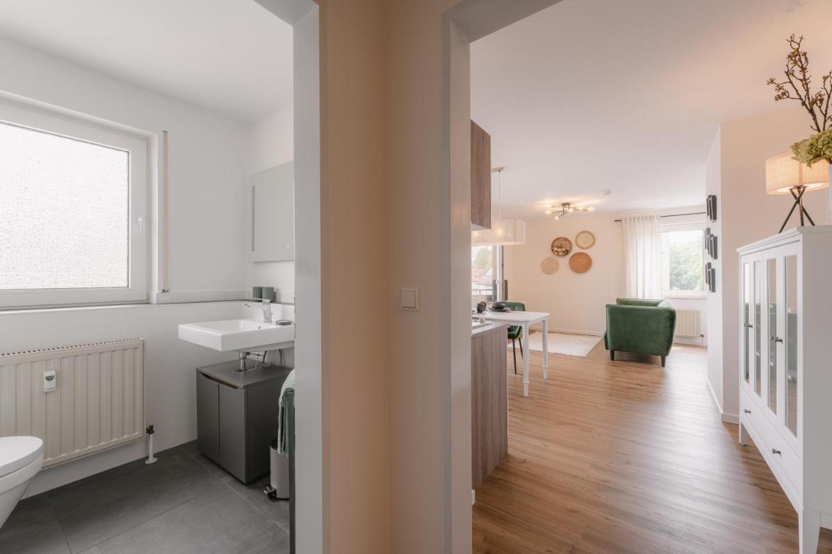 Exklusiv & Zentral: 1-Zi. Apartment mit Balkon Stellplatz - Housity