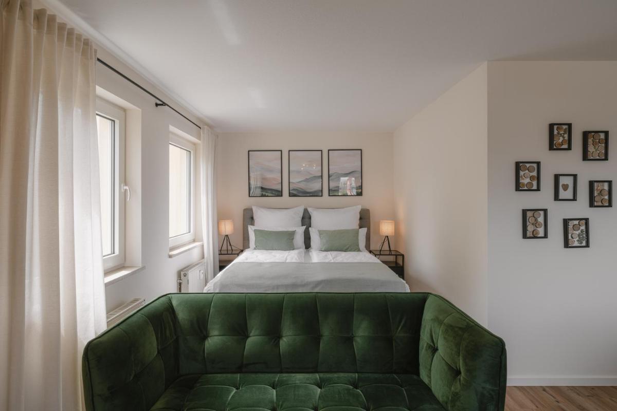 Exklusiv & Zentral: 1-Zi. Apartment mit Balkon Stellplatz - Housity