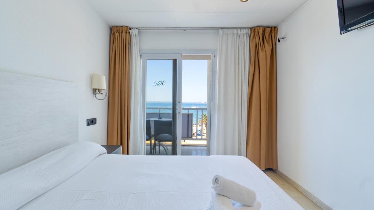 Hotel Vela - Housity